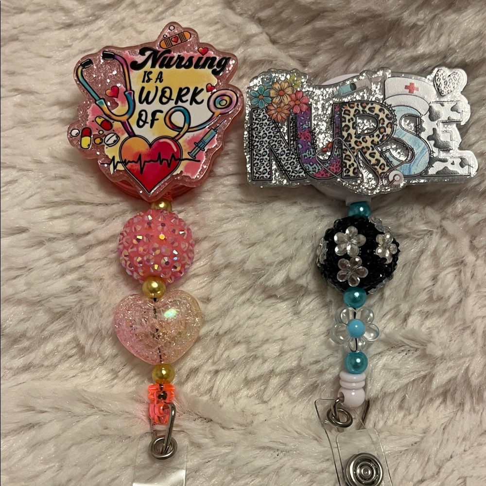 Nurse Badge Reels — Pink Glitter Heart & Silver Floral